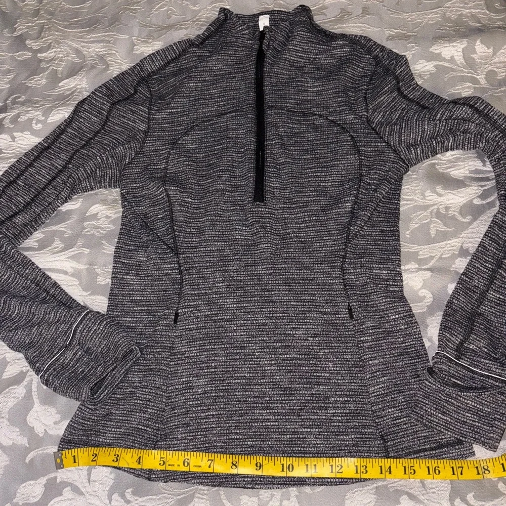 Lululemon Run Briskly Heather Gray Running Pullover Size 6
